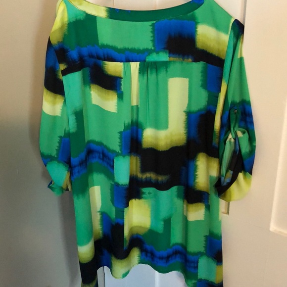 Chaus Light Weight Multi Colored Shirt Size XL - Picture 3 of 3